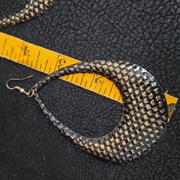 Bold Gold/Black Teardrop Earrings - Picture 5 of 5